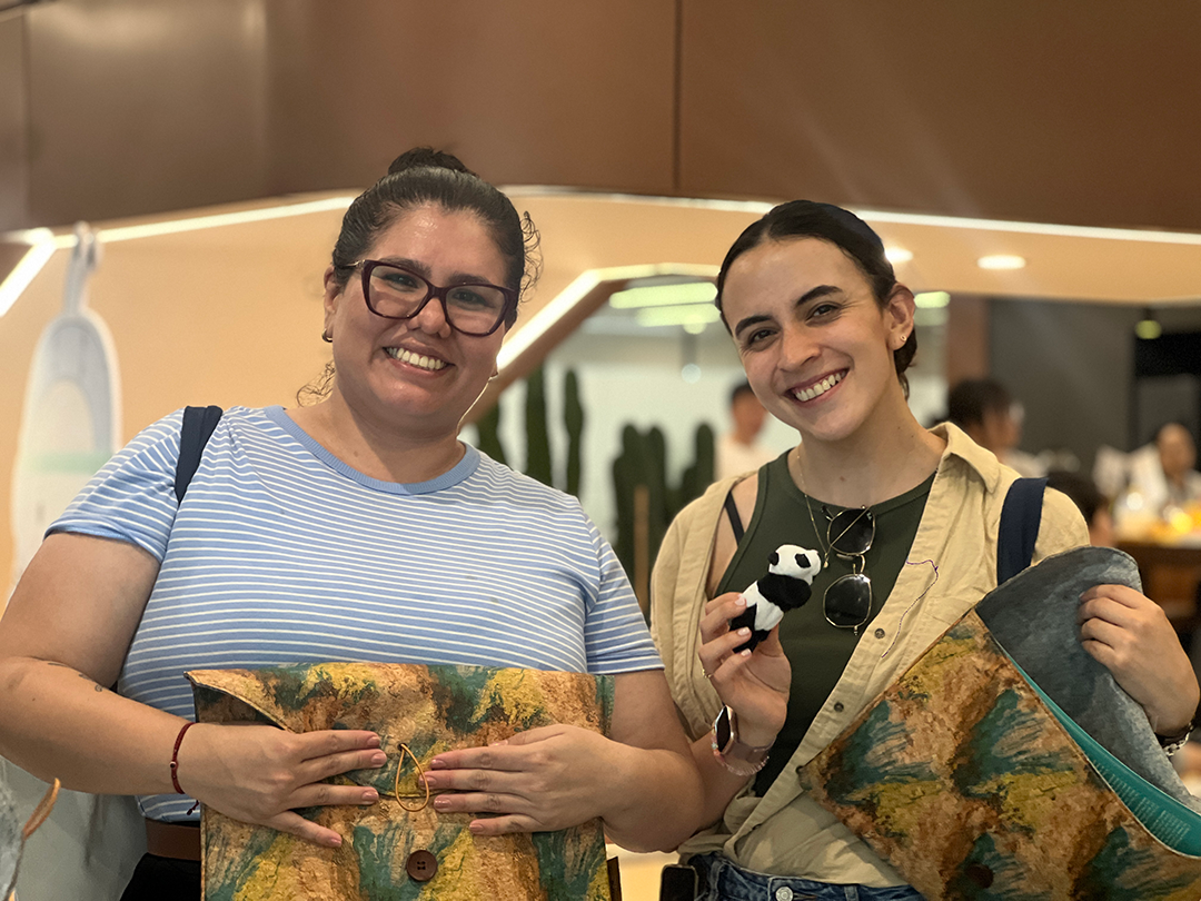 Latin American Journalist Delegation Visited Li Science Museum 第 3 张