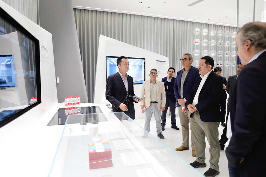 A Delegation from Chilean University Visited Tianqi Lithium to Conduct an Exchange Visit 第 1 张