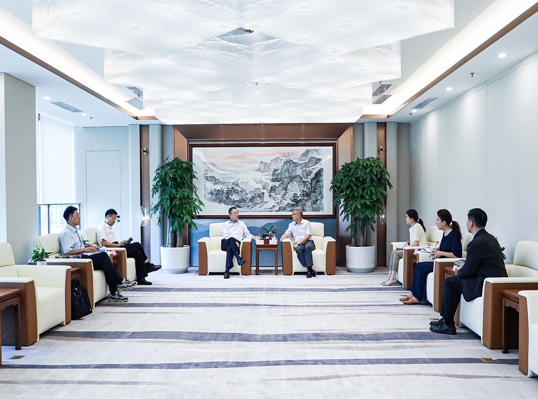 Honglin Ge , Secretary of the Party Committee and President of China Nonferrous Metals Industry Association, and his delegation visited Li Science Museum 第 2 张